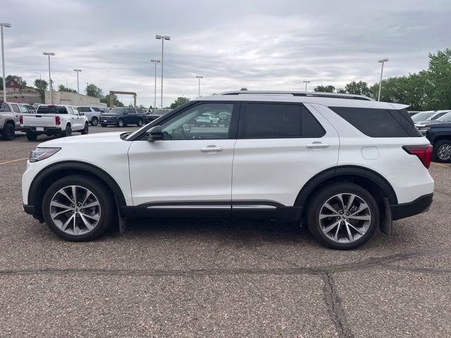 2025 White Metallic Ford Explorer Platinum 4X4 SUV