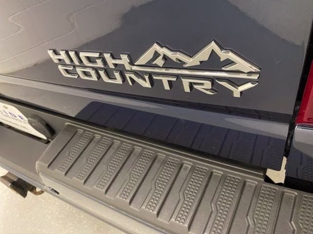 2020 Northsky Blue Metallic Chevrolet Silverado 2500HD High Country 4X4 Truck