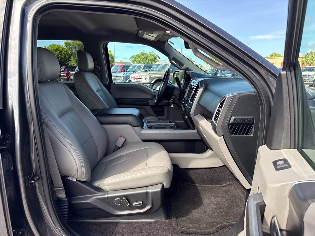 2016 Magnetic Metallic Ford F-150 XLT RWD Truck