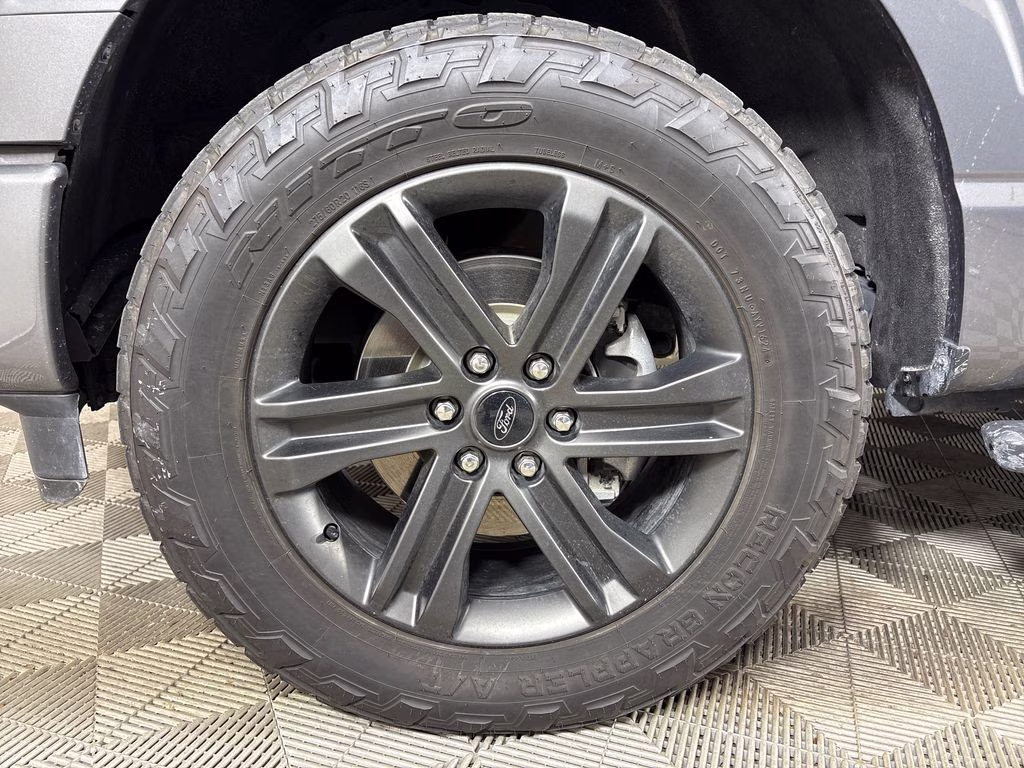 2022 Gray Metallic Ford F-150 XLT 4X4 Truck