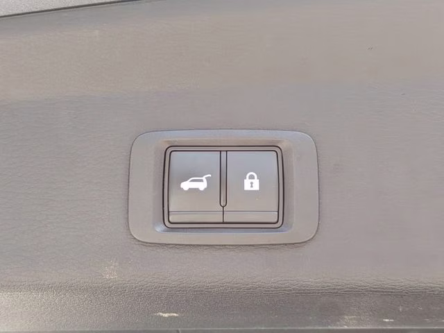 2024 Blue Mitsubishi Outlander SE FWD SUV