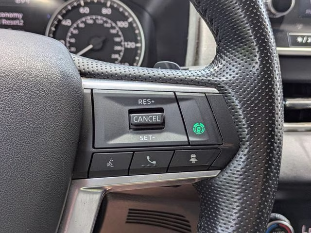 2024 Blue Mitsubishi Outlander SE FWD SUV