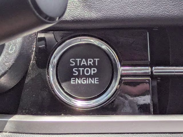 2024 Blue Mitsubishi Outlander SE FWD SUV