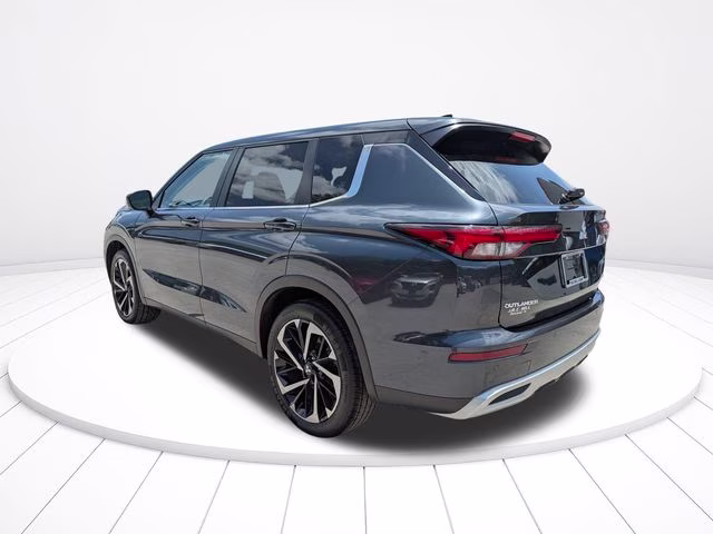 2024 Blue Mitsubishi Outlander SE FWD SUV