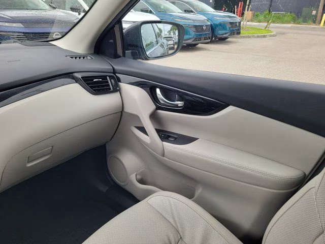 2022 Magnetic Black Pearl Nissan Rogue Sport SL AWD SUV