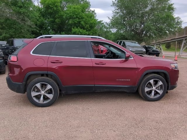 2019 Velvet Red Pearlcoat Jeep Cherokee Limited 4X4 SUV