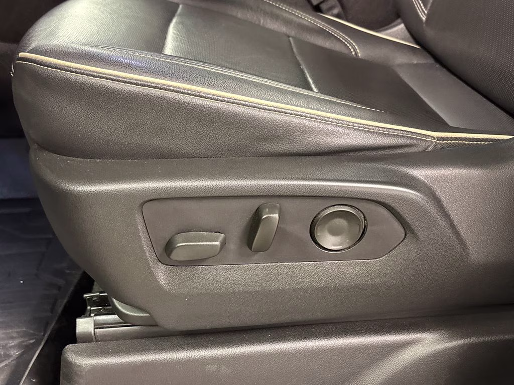 2021 Satin Steel Metallic GMC Yukon XL SLT 4X4 SUV