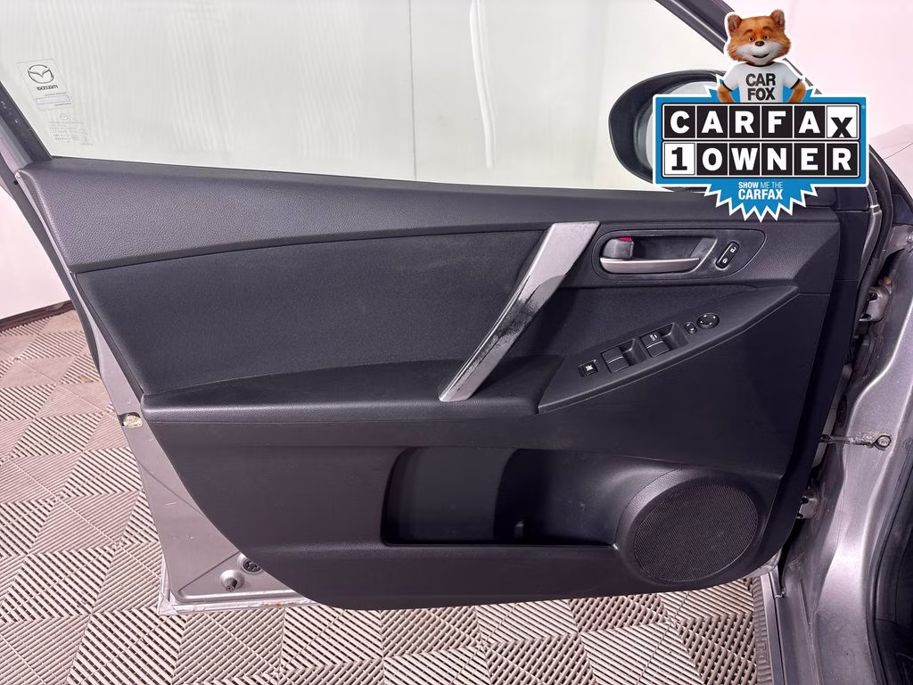 2010 Liquid Silver Metallic Mazda Mazda3 s Sport FWD Hatchback