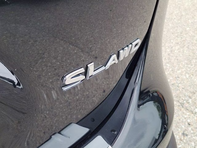 2022 Magnetic Black Pearl Nissan Rogue Sport SL AWD SUV