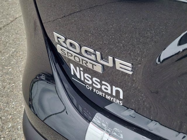 2022 Magnetic Black Pearl Nissan Rogue Sport SL AWD SUV
