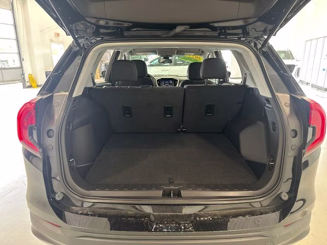 2023 Ebony Twilight Metallic GMC Terrain SLE FWD SUV