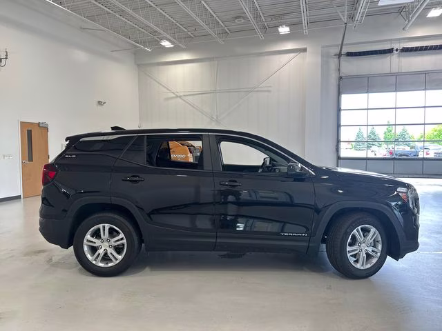 2023 Ebony Twilight Metallic GMC Terrain SLE FWD SUV