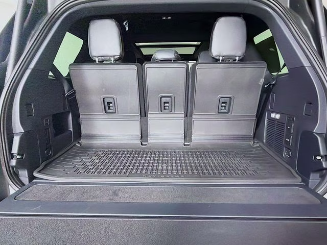 2025 Pristine White Metallic Tri-Coat Lincoln Navigator Black Label 4X4 SUV