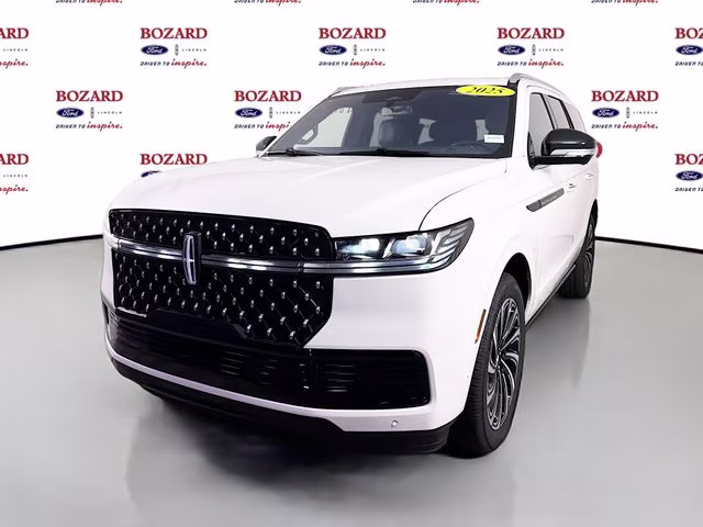 2025 Pristine White Metallic Tri-Coat Lincoln Navigator Black Label 4X4 SUV