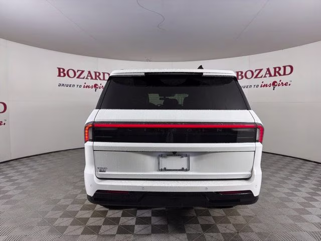 2025 White Metallic Lincoln Navigator Black Label 4X4 SUV