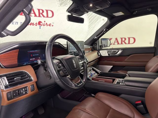 2023 White Metallic Lincoln Navigator L Reserve 4X4 SUV