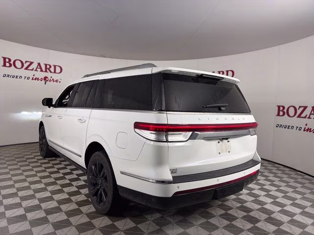 2023 White Metallic Lincoln Navigator L Reserve 4X4 SUV