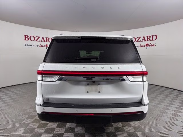 2023 White Metallic Lincoln Navigator L Reserve 4X4 SUV