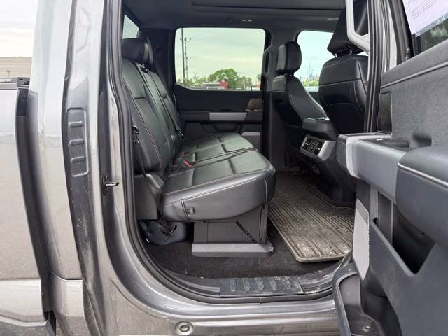2024 Carbonized Gray Metallic Ford Super Duty F-250 SRW Lariat 4X4 Truck