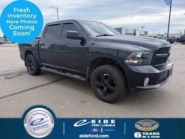 2017 Brilliant Black Crystal Pearlcoat Ram 1500 Express 4X4 Truck