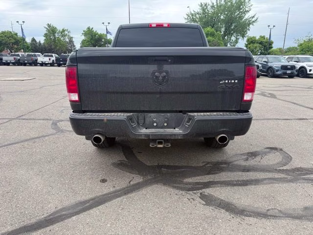 2017 Brilliant Black Crystal Pearlcoat Ram 1500 Express 4X4 Truck