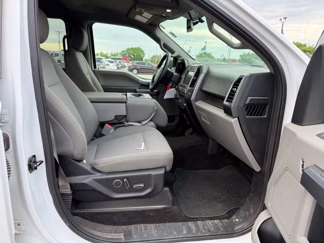 2018 Oxford White Ford F-150 XLT 4X4 Truck