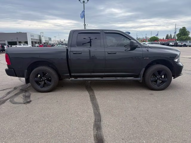 2017 Brilliant Black Crystal Pearlcoat Ram 1500 Express 4X4 Truck
