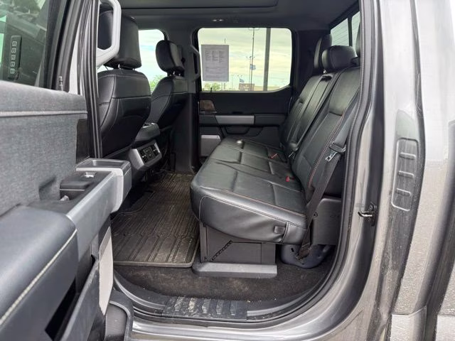 2024 Carbonized Gray Metallic Ford Super Duty F-250 SRW Lariat 4X4 Truck
