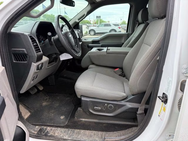 2018 Oxford White Ford F-150 XLT 4X4 Truck