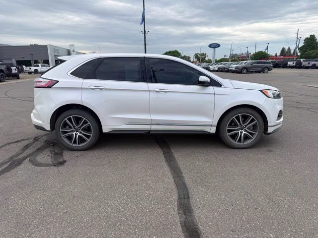 2019 White Ford Edge Titanium AWD SUV