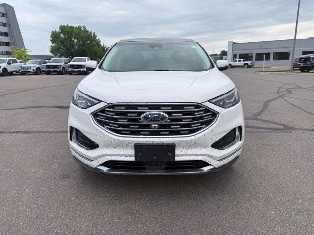 2019 White Ford Edge Titanium AWD SUV