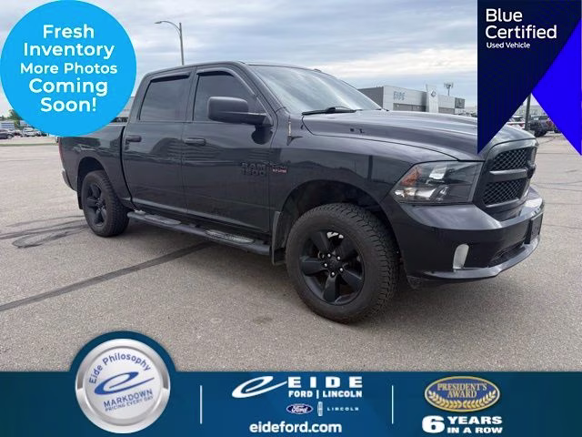 2017 RAM 1500 Express 4x4 Crew Cab 5'7's photo