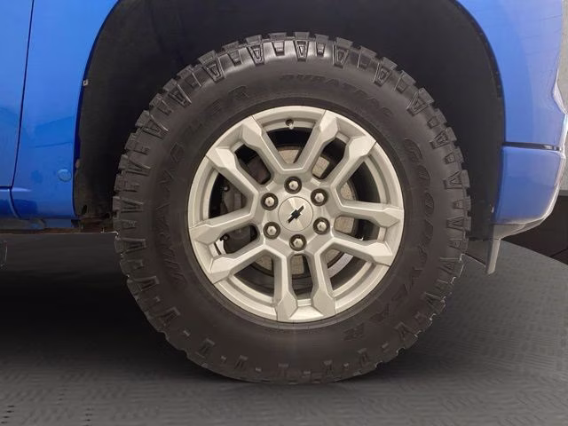 2022 Glacier Blue Metallic Chevrolet Silverado 1500 RST 4X4 Truck