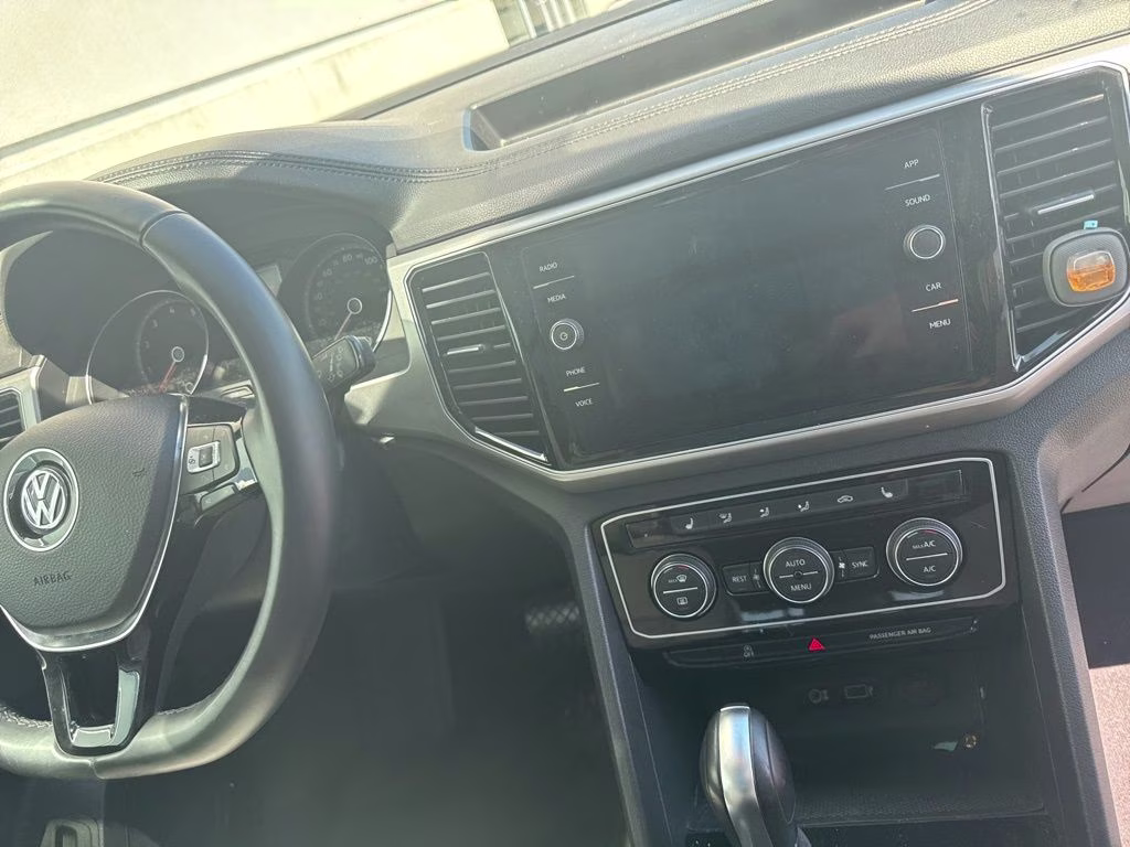 2018 White Volkswagen Atlas SEL FWD SUV