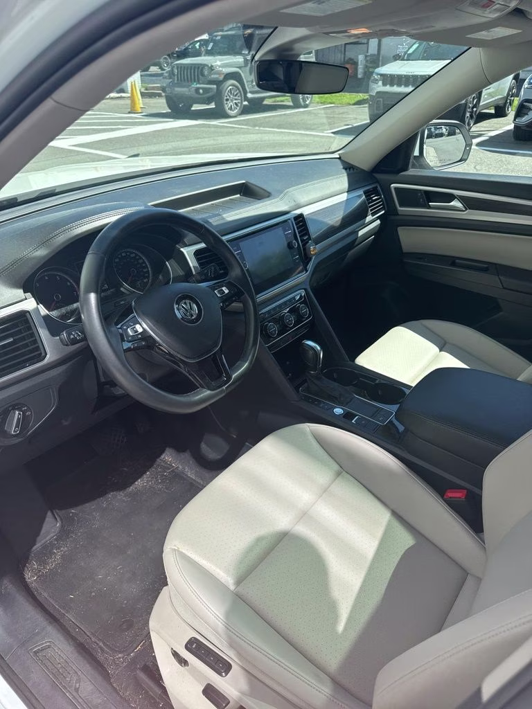 2018 White Volkswagen Atlas SEL FWD SUV