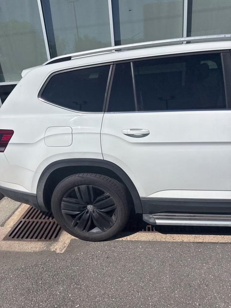 2018 White Volkswagen Atlas SEL FWD SUV