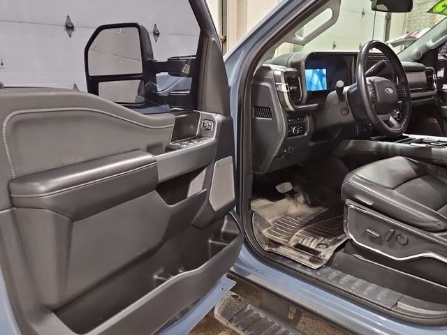 2023 Azure Gray Metallic Tri-Coat Ford Super Duty F-250 SRW Lariat 4X4 Truck