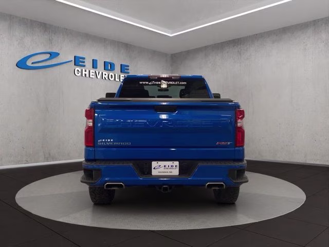 2022 Glacier Blue Metallic Chevrolet Silverado 1500 RST 4X4 Truck