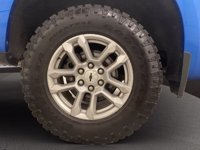 2022 Glacier Blue Metallic Chevrolet Silverado 1500 RST 4X4 Truck