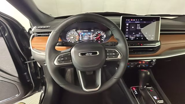2024 Diamond Black Crystal Pearlcoat Jeep Compass Limited 4X4 SUV