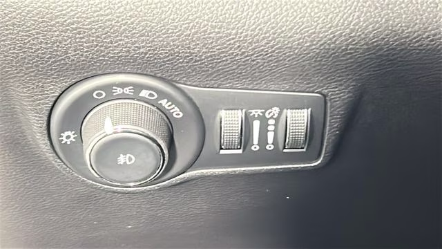 2024 Diamond Black Crystal Pearlcoat Jeep Compass Limited 4X4 SUV