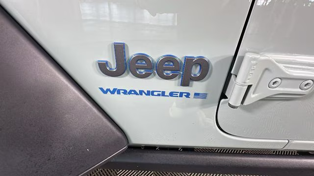 2023 Earl Clearcoat Jeep Wrangler Willys 4xe 4X4 SUV