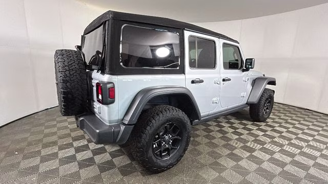 2024 Silver Zynith Clearcoat Jeep Wrangler Willys 4xe 4X4 SUV