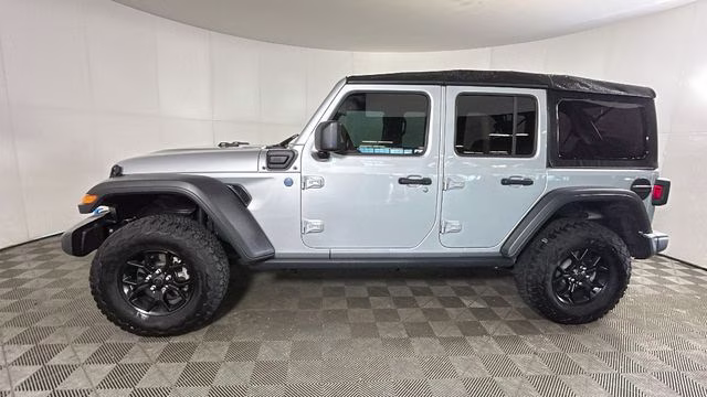 2024 Silver Zynith Clearcoat Jeep Wrangler Willys 4xe 4X4 SUV