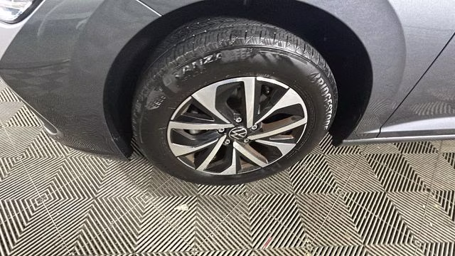 2022 Platinum Gray Metallic Volkswagen Jetta 1.5T S FWD Sedan