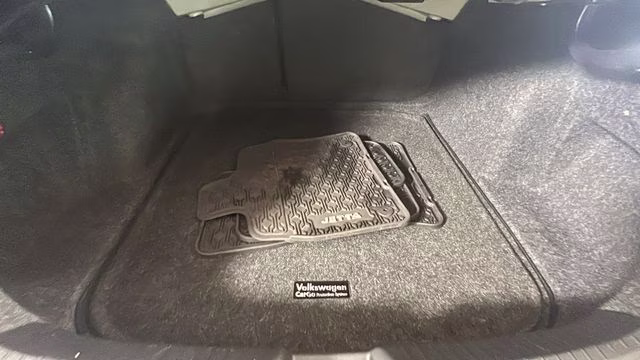 2022 Platinum Gray Metallic Volkswagen Jetta 1.5T S FWD Sedan