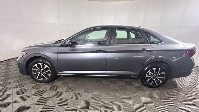 2022 Platinum Gray Metallic Volkswagen Jetta 1.5T S FWD Sedan