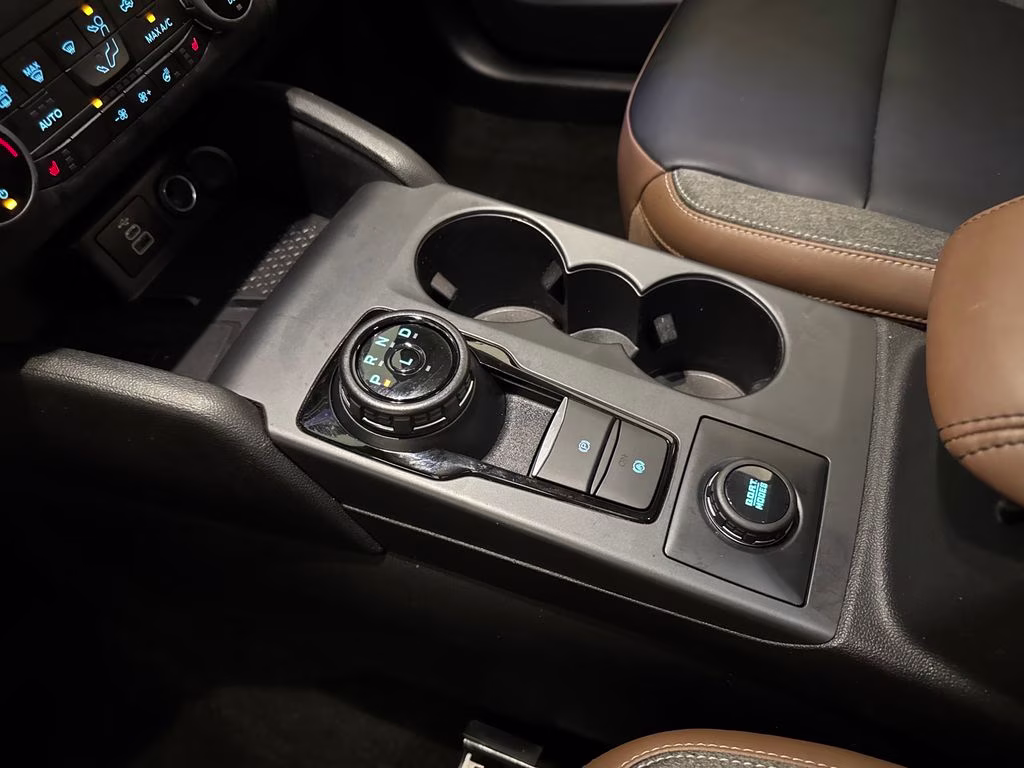 2024 Green Metallic Ford Bronco Sport Outer Banks 4X4 SUV