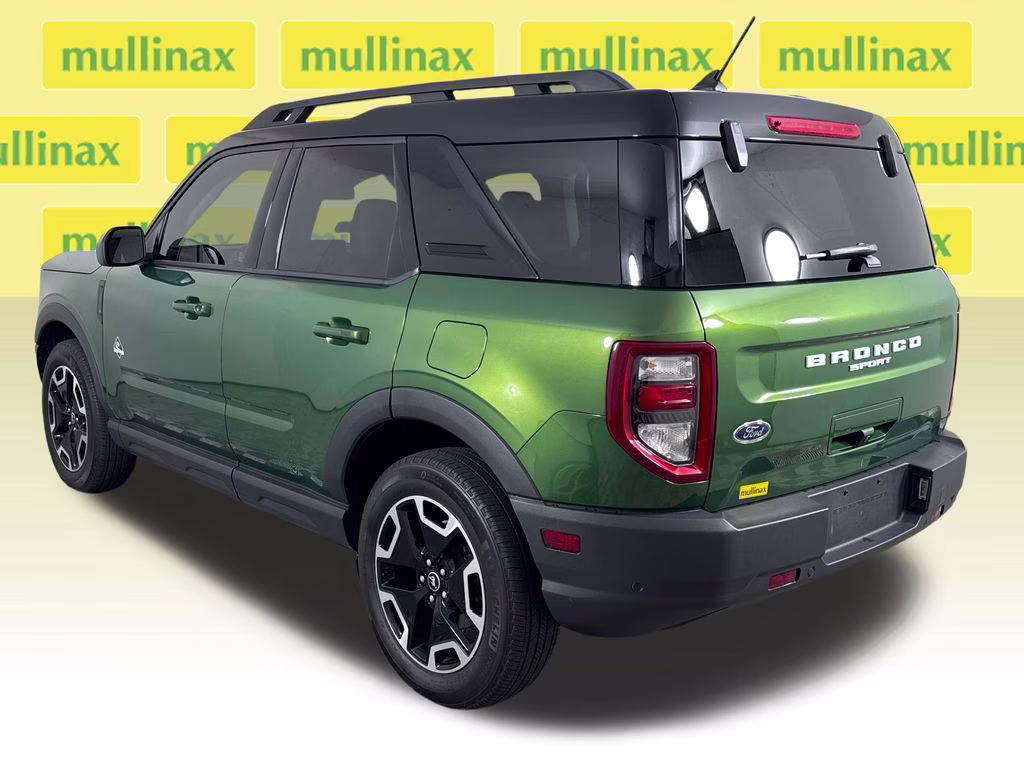 2024 Green Metallic Ford Bronco Sport Outer Banks 4X4 SUV