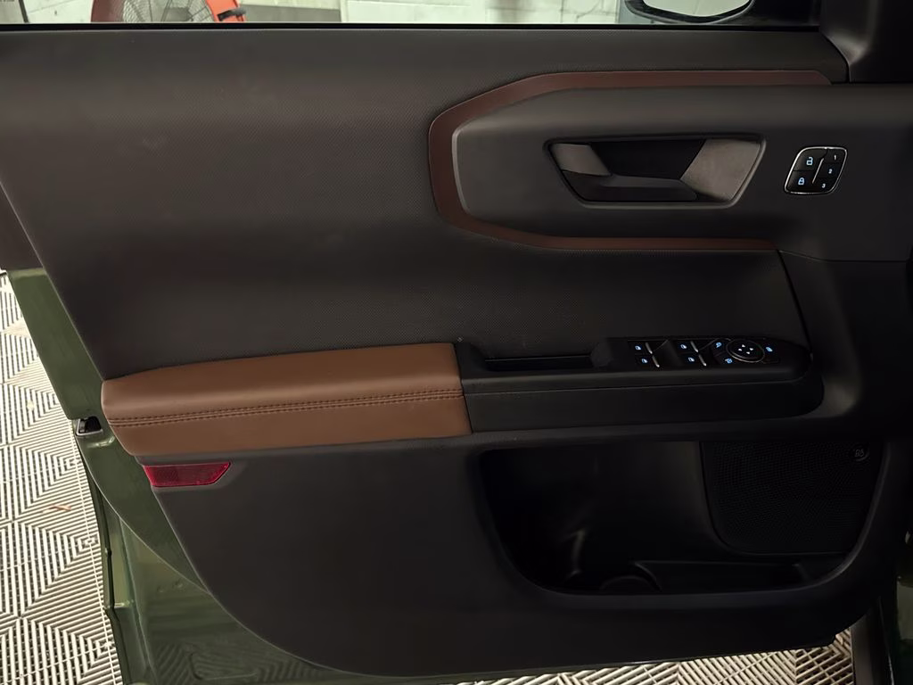 2024 Green Metallic Ford Bronco Sport Outer Banks 4X4 SUV